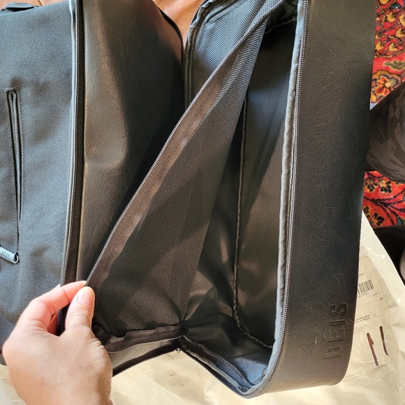 *NWT* Beís The Convertible Mini Weekender - Picture 10 of 12